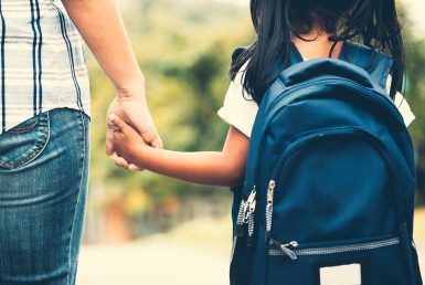 https://life-insight.com/helping-your-child-cope-with-back-to-school-anxiety/